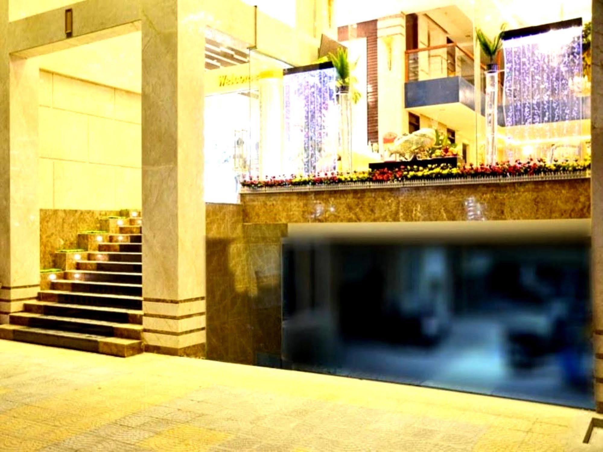 Bay Sydney Hotel Дананг Экстерьер фото