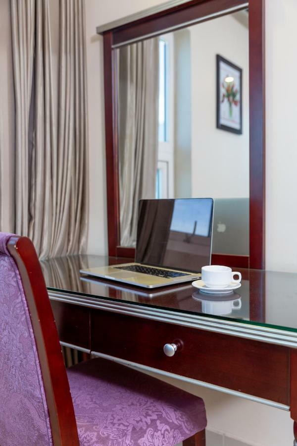 Bay Sydney Hotel Дананг Экстерьер фото